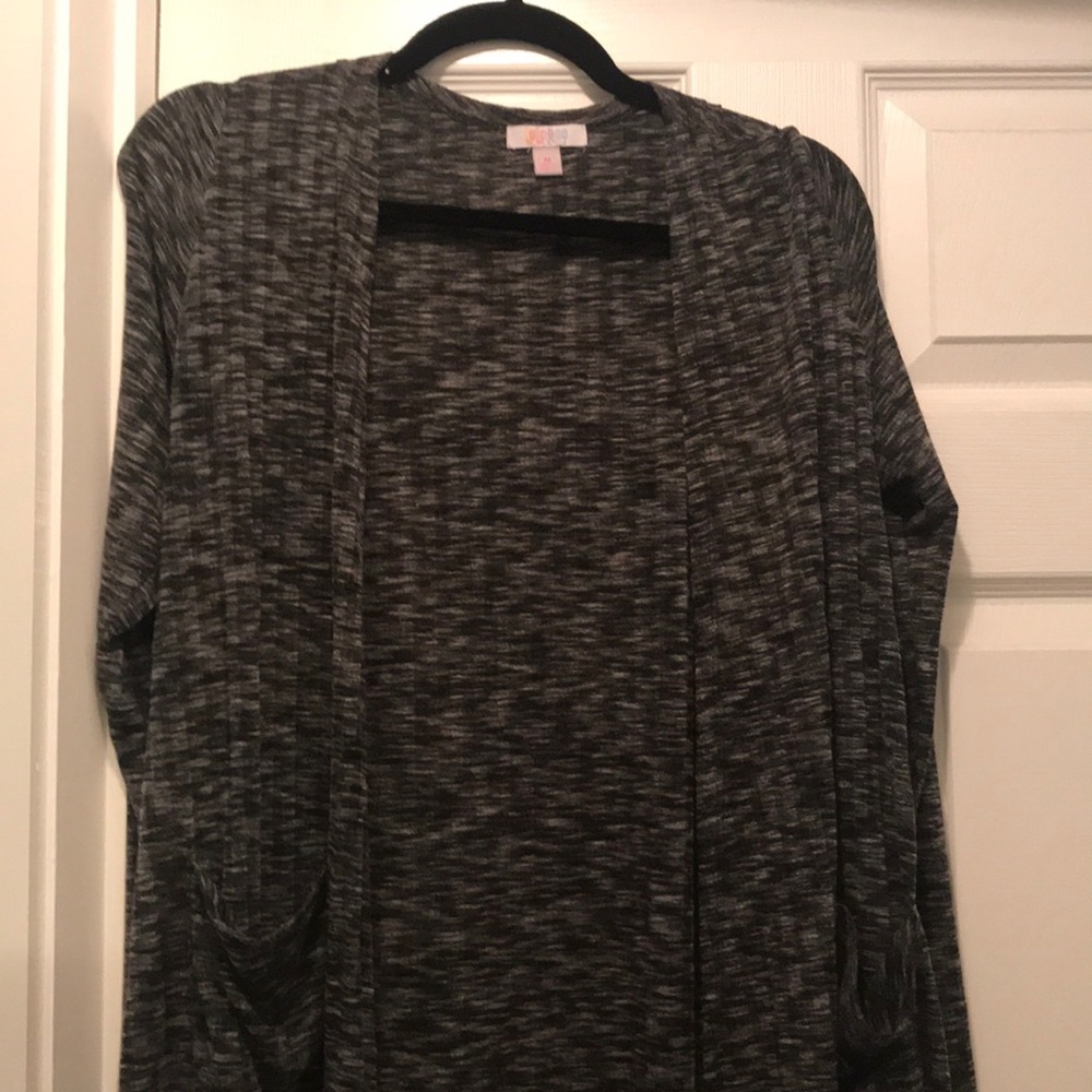 Medium LuLaRoe Sarah Cardigan